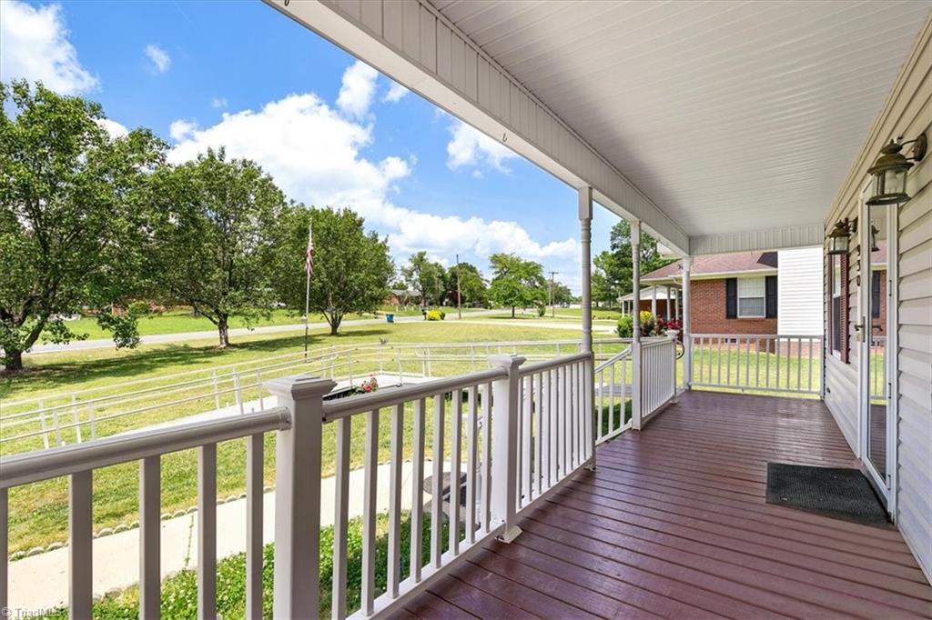 930 Liberty Road Archdale, NC 27263 - Photo 6 of 32 Gallery Image 6