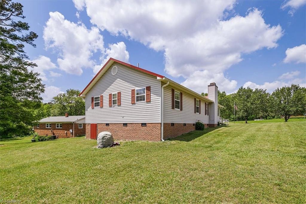 930 Liberty Road Archdale, NC 27263 - Photo 7 of 32 Gallery Image 7