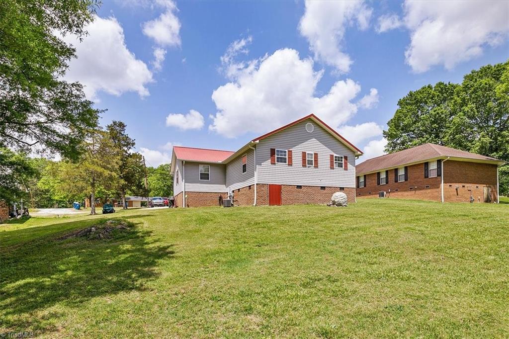 930 Liberty Road Archdale, NC 27263 - Photo 9 of 32 Gallery Image 9