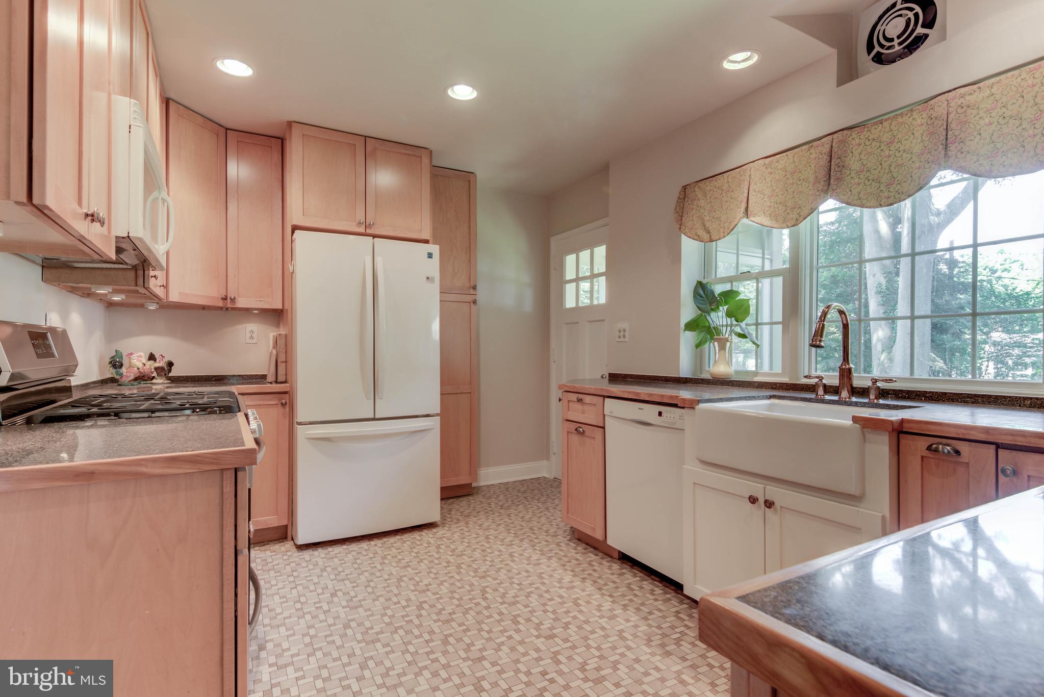217 N Road Wilmington, DE 19809 - Photo 14 of 33 Kitchen