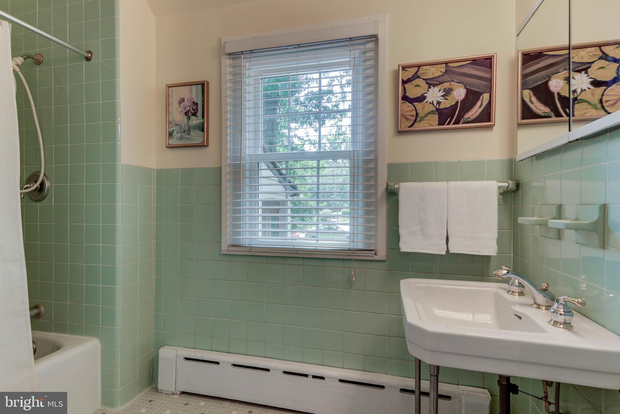 217 N Road Wilmington, DE 19809 - Photo 21 of 33 Full bath