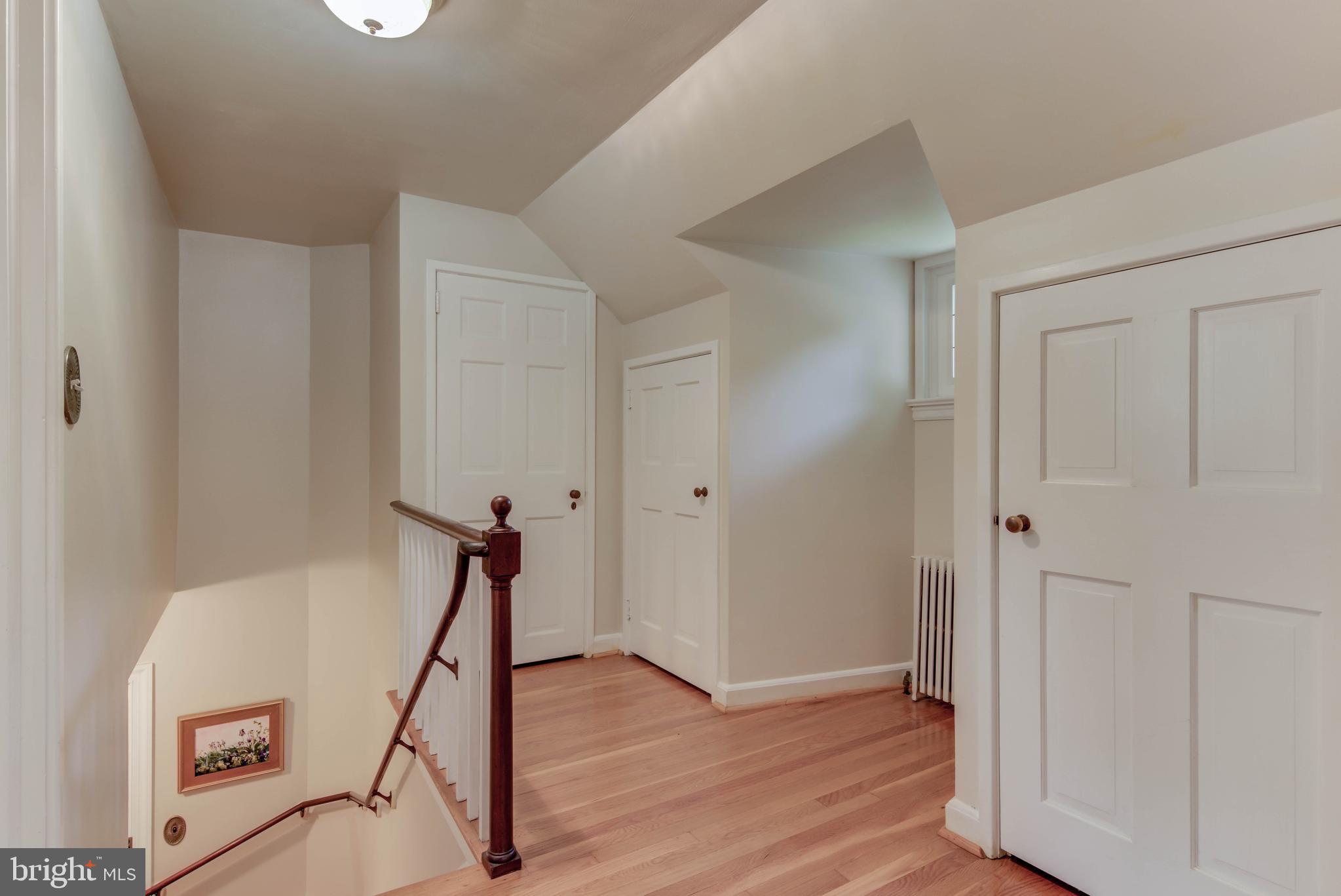 217 N Road Wilmington, DE 19809 - Photo 22 of 33 Second Floor Hallway