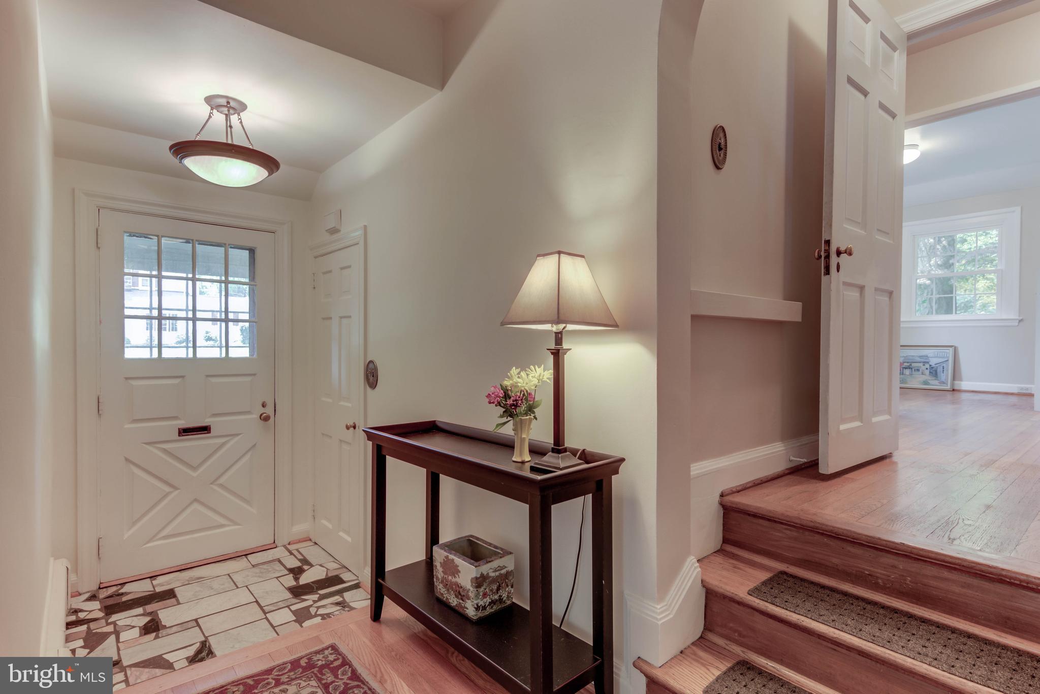 217 N Road Wilmington, DE 19809 - Photo 4 of 33 Foyer