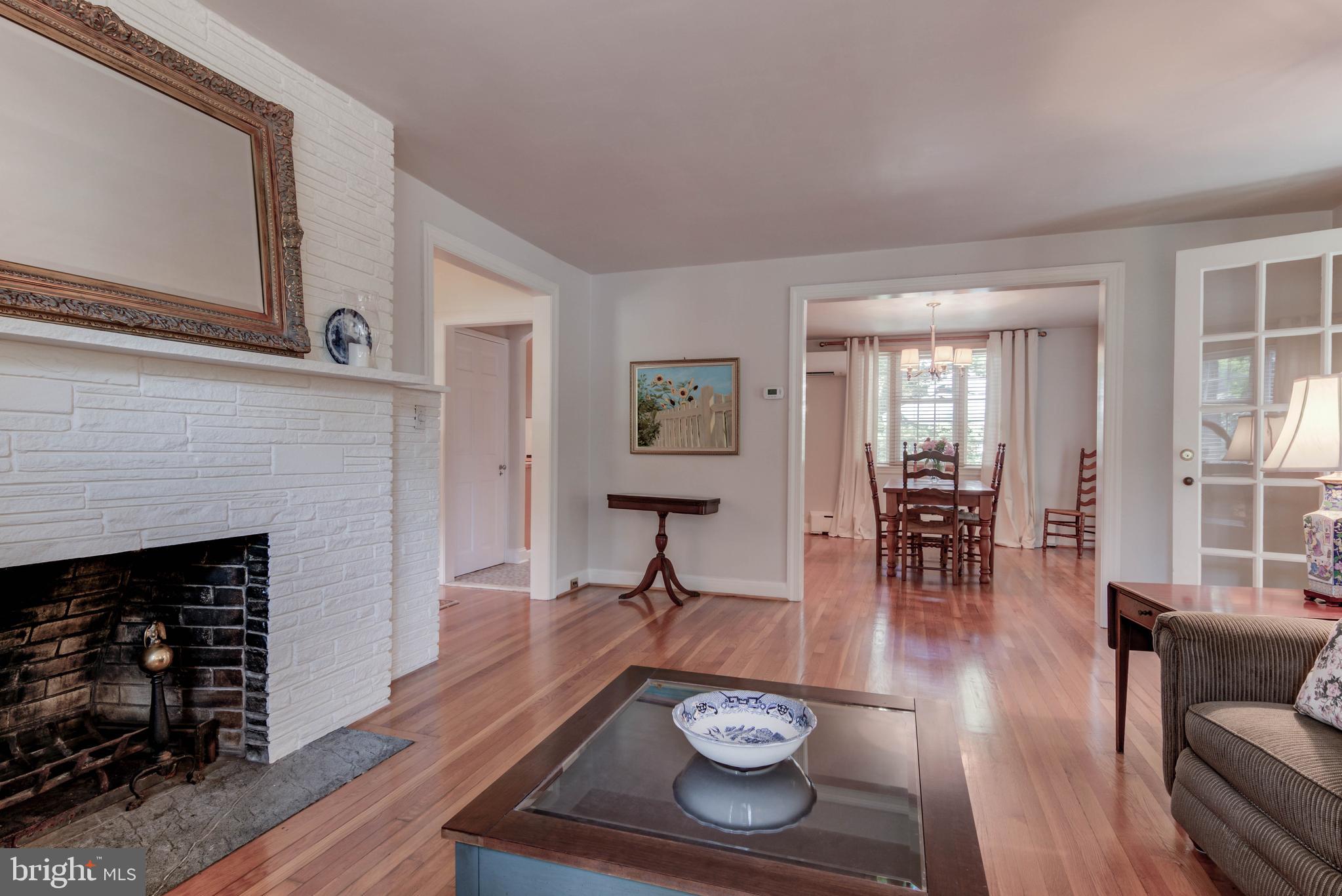 217 N Road Wilmington, DE 19809 - Photo 7 of 33 Living Room