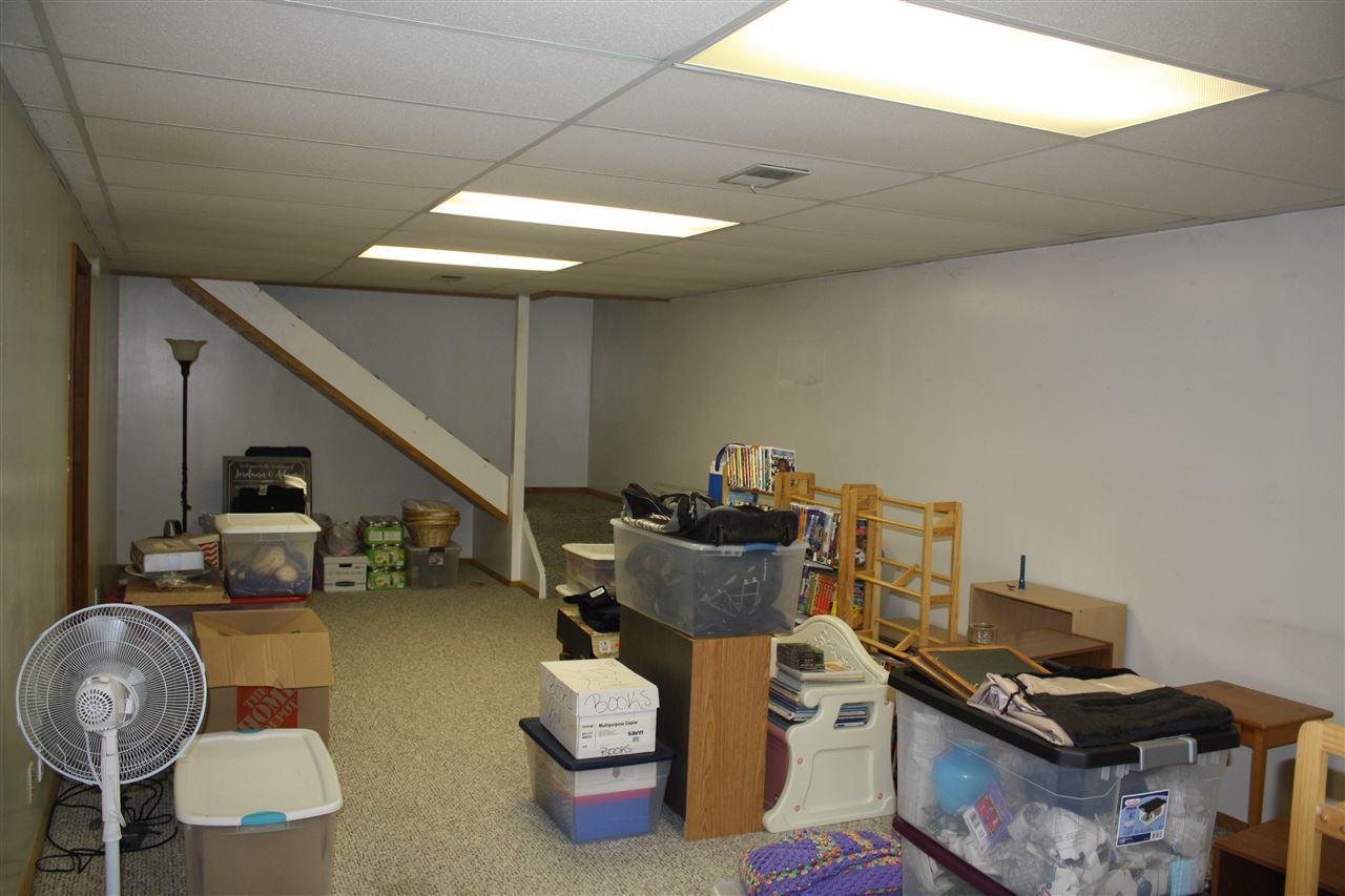 2102 Schmeid Road Blanchard, MI 49310 - Photo 23 of 28 1855154-22.JPG
