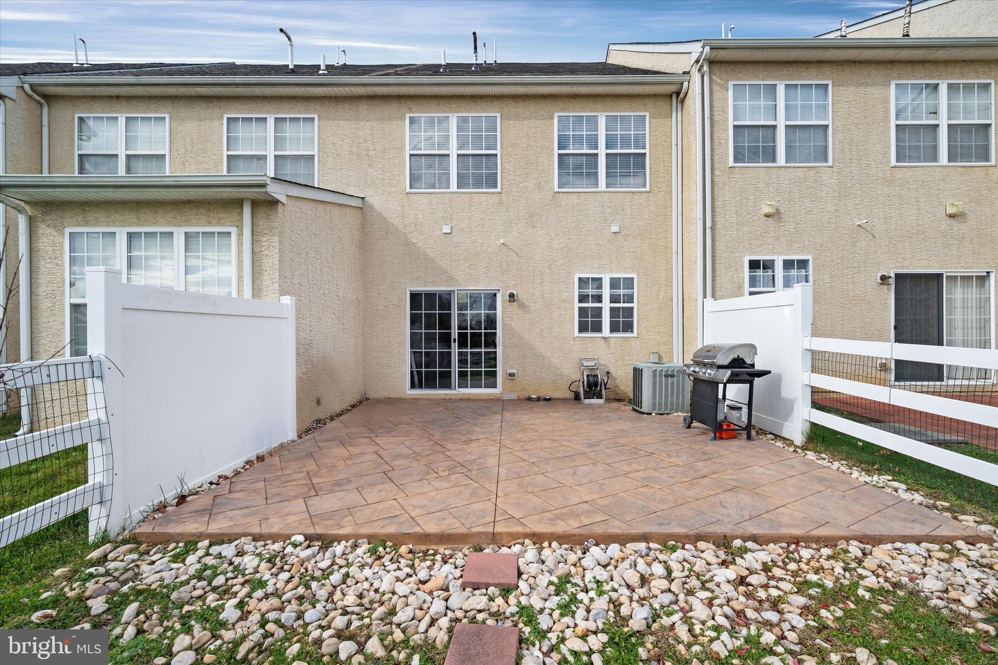 128 Springfield Circle Middletown, DE 19709 - Photo 21 of 22 a backyard of a house