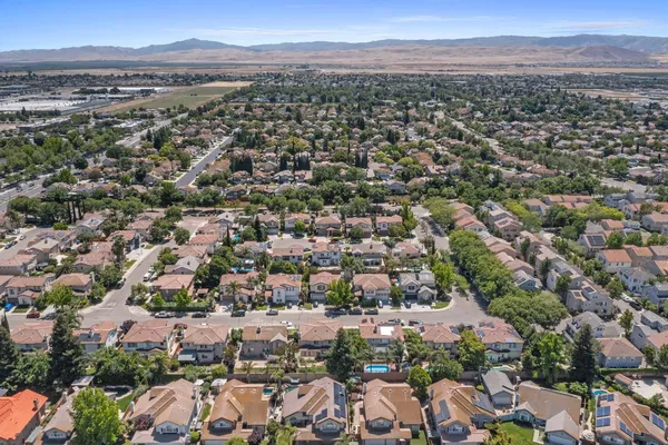$699,950 | 847 Iberis Way, Tracy, CA 95376
