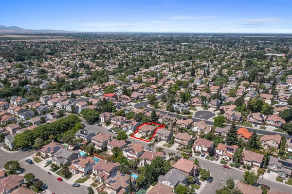$699,950 | 847 Iberis Way, Tracy, CA 95376