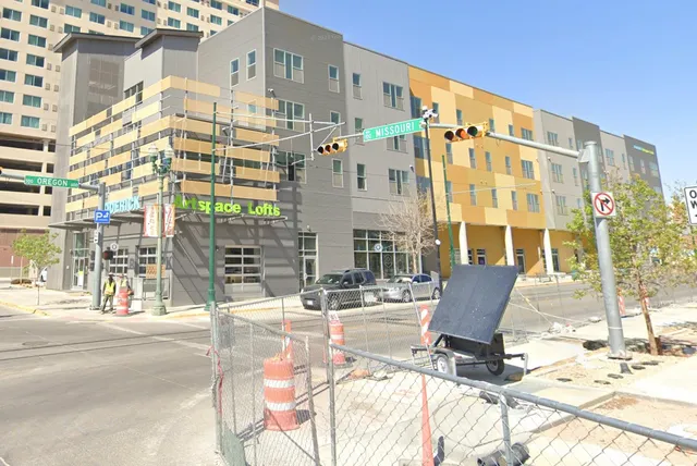 a building view with outdoor space