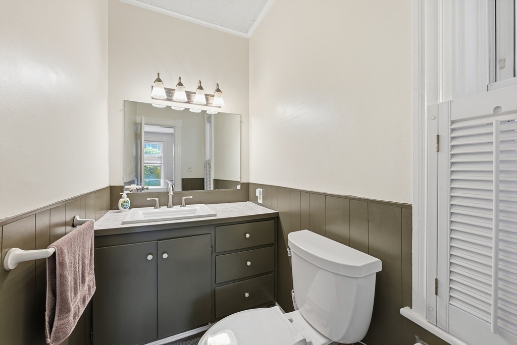 96 Washington Street Gardner, MA 01440 - Photo 14 of 42