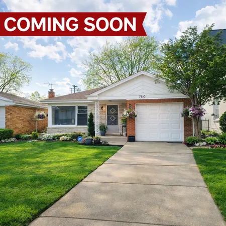 7810 Kilbourn Avenue, Skokie, IL 60076