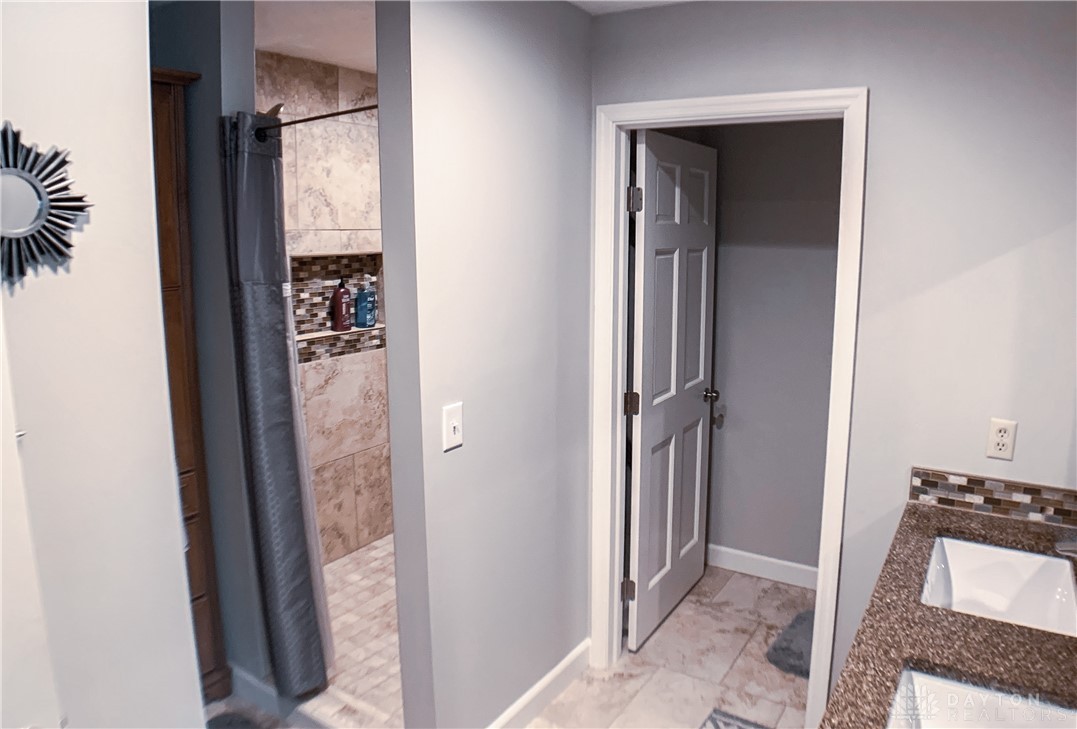 10191 Atchison Road Dayton, OH 45458 - Photo 17 of 25 Gallery Image 17