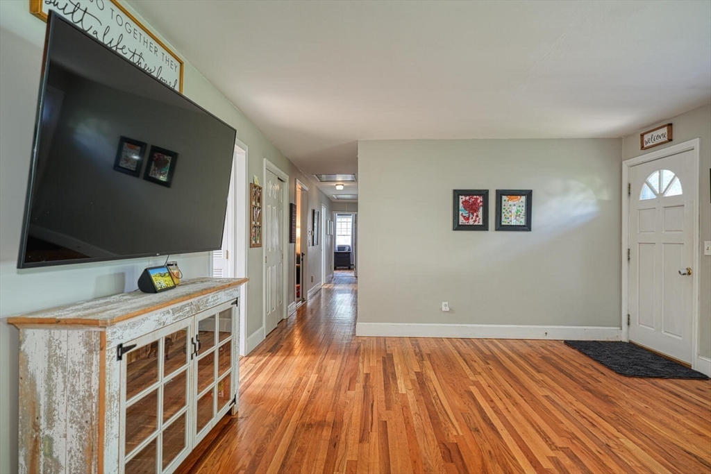 45 Temi Road Holliston, MA 01746 - Photo 4 of 23 Gallery Image 4