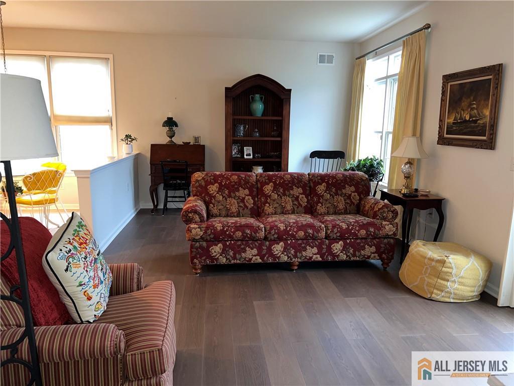 11 Stryker Road Somerset, NJ 08873 - Photo 6 of 13 Gallery Image 6
