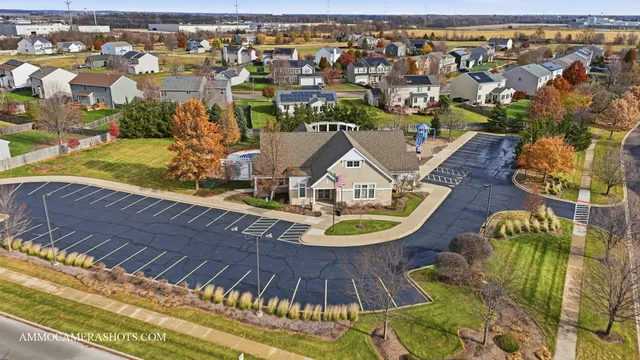 $460,000 | 461 Honeysuckle Lane, Yorkville, IL 60560