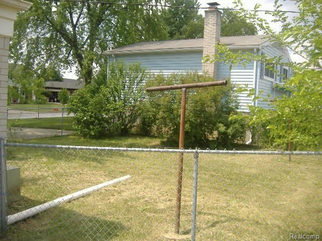 32277 Ryan Road Warren, MI 48092 - Photo 11 of 12 ryanyard