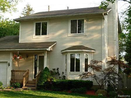 9231 Commerce Road Commerce Township, MI 48382 - Photo 2 of 18 3229916_01.jpg