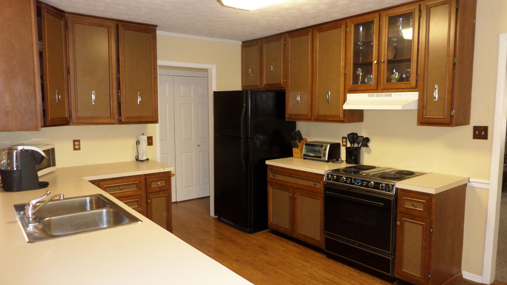 105 Colgate Road Oak Ridge, TN 37830 - Photo 3 of 22 Kitchen