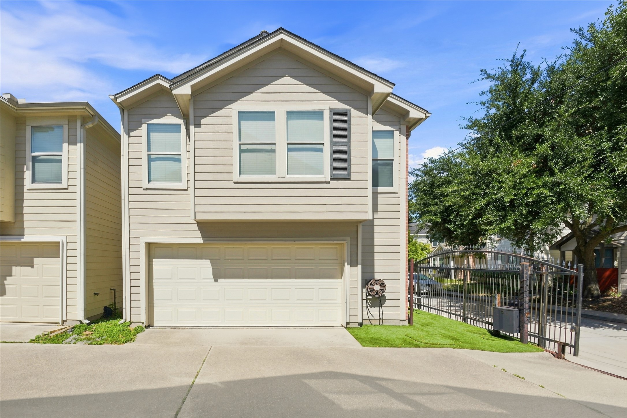 1421 Ruthven Street Houston, TX 77019 - Photo 1 of 36 Gallery Image 1