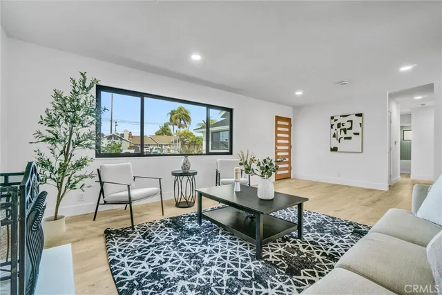 $1,350,000 | 6032 Vane Circle, Huntington Beach, CA 92647