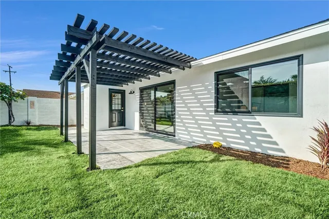 $1,350,000 | 6032 Vane Circle, Huntington Beach, CA 92647