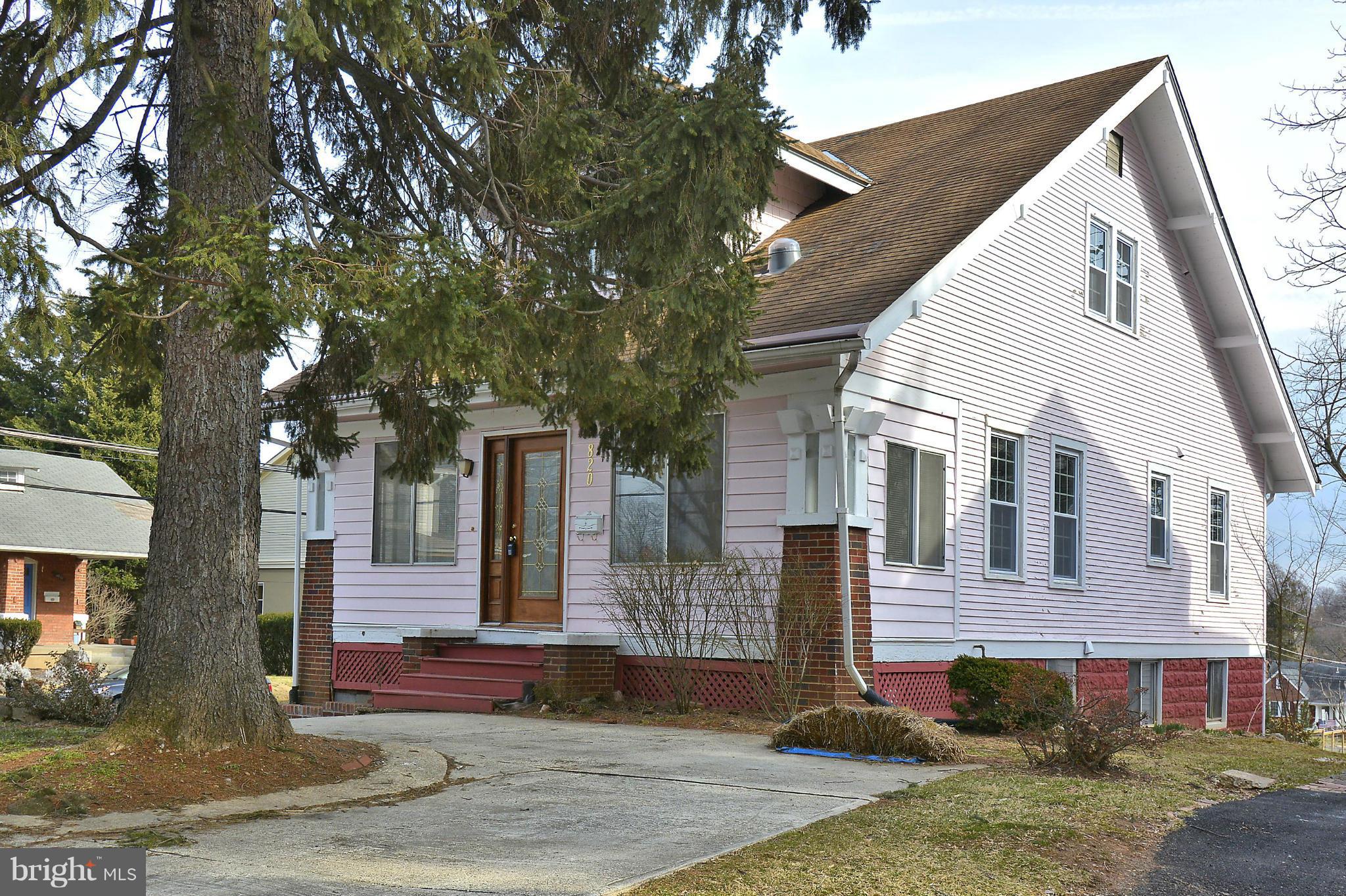 820 Bonifant Street Silver Spring, MD 20910 - Photo 2 of 30 Exterior (Front)