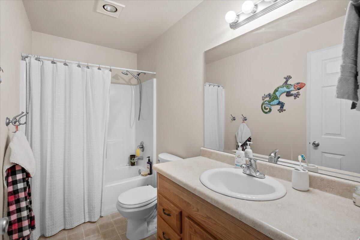 114 Cedar Street Central Point, OR 97502 - Photo 31 of 47 17-CI_2947
