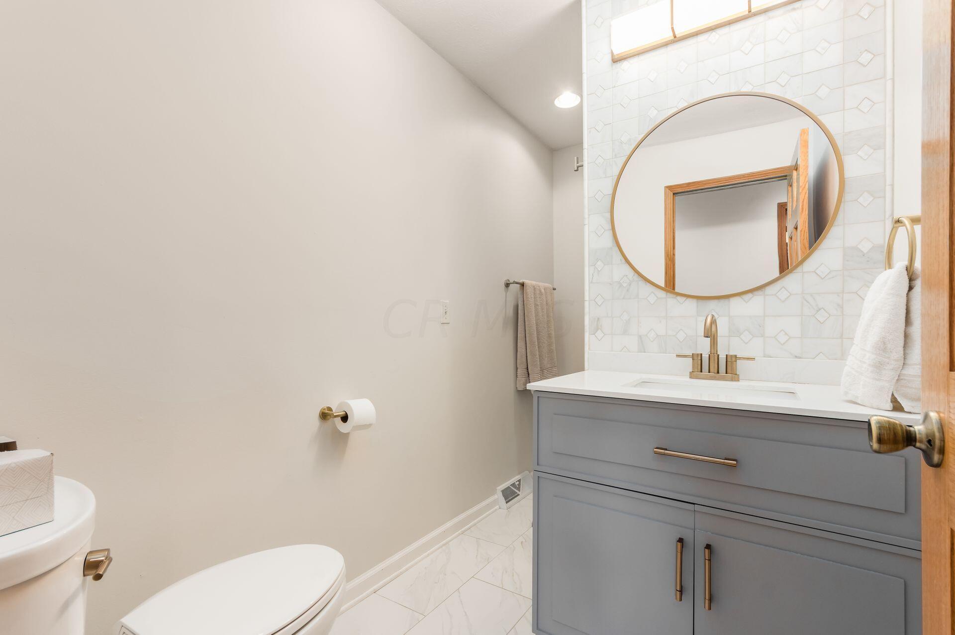 3941 Frazier Road East Columbus, OH 43207 - Photo 22 of 46 022_8c22947_M 3941 Frazier038
