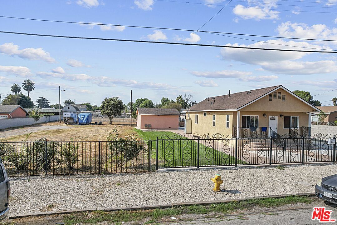 456 West Tichenor Street Compton, CA 90220 - Photo 2 of 22 Gallery Image 2