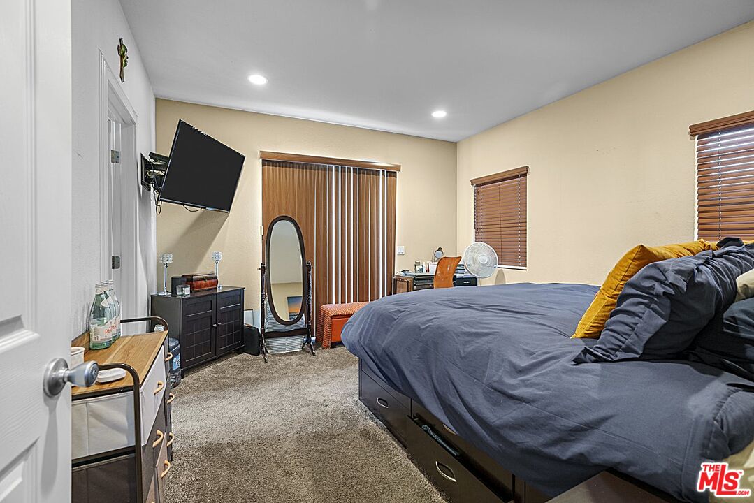 456 West Tichenor Street Compton, CA 90220 - Photo 17 of 22 Gallery Image 17