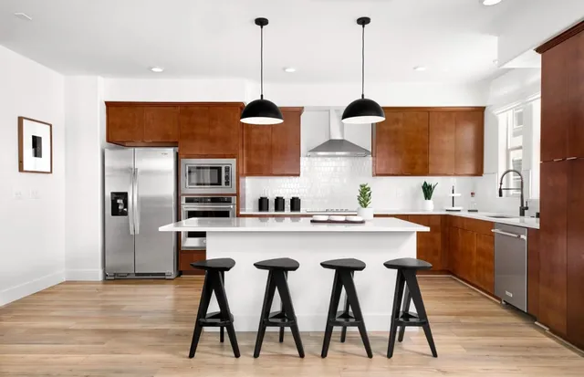 $1,483,351 | 650 Lindendale Court, San Jose, CA 95117