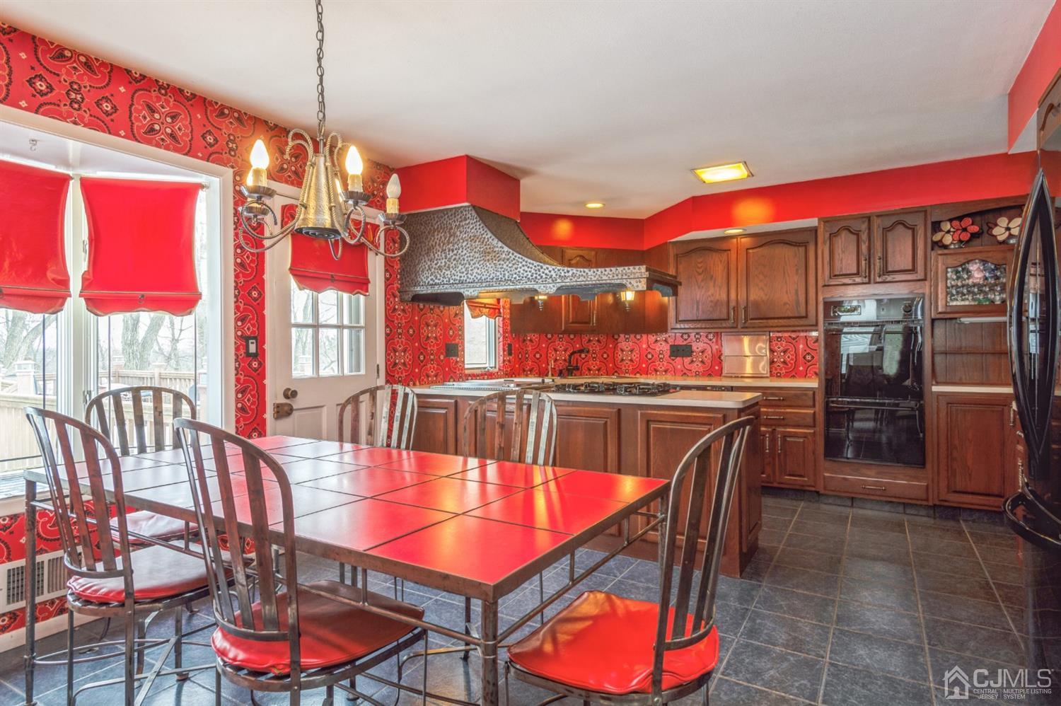 9 Wilk Road Edison, NJ 08837 - Photo 11 of 33 Gallery Image 11