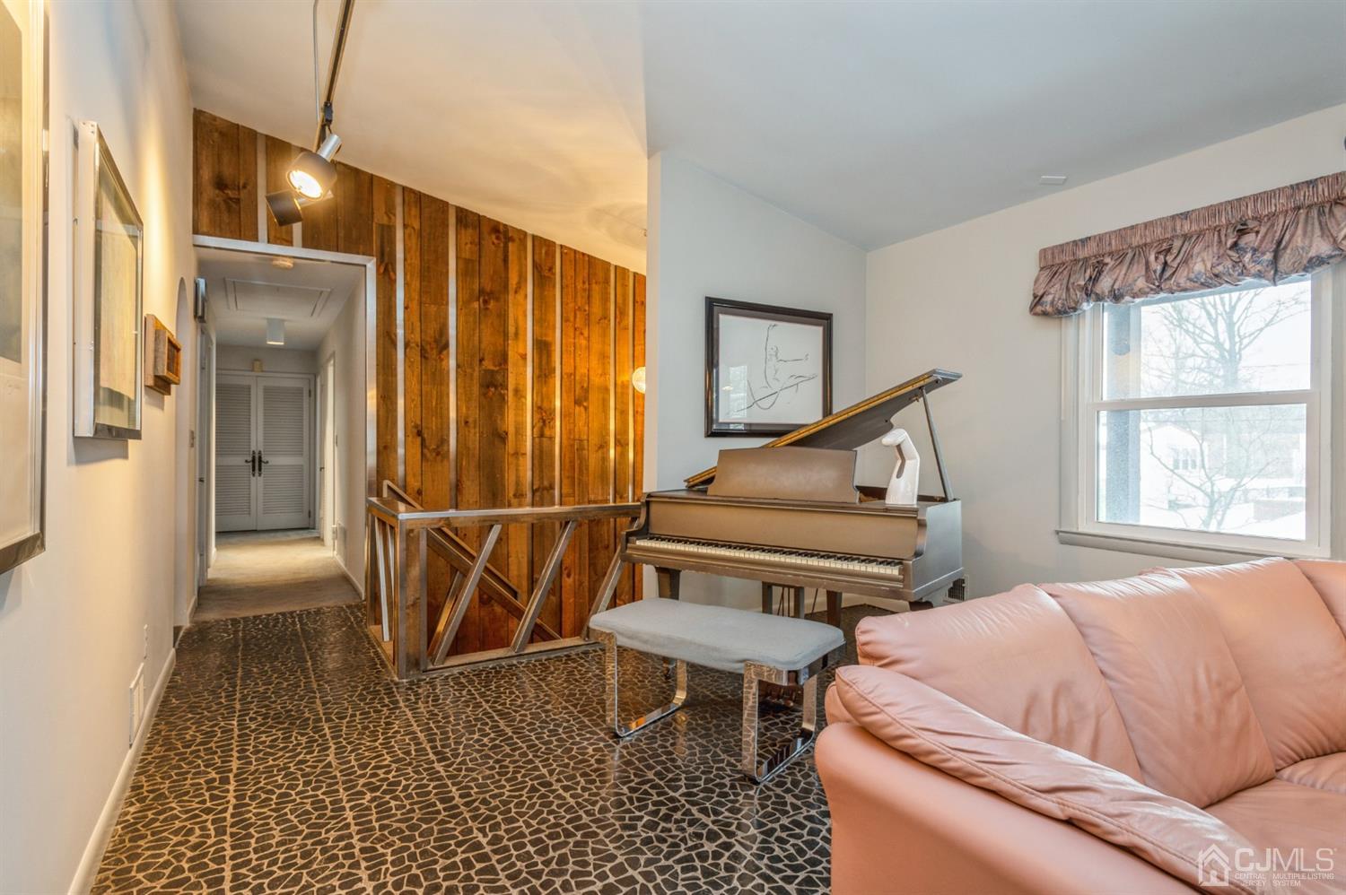 9 Wilk Road Edison, NJ 08837 - Photo 3 of 33 Gallery Image 3