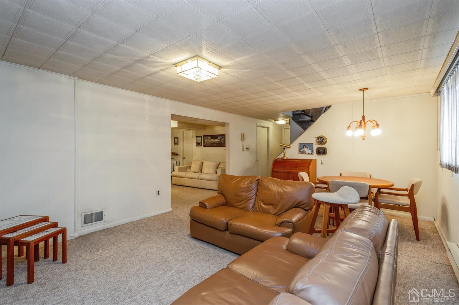 9 Wilk Road Edison, NJ 08837 - Photo 28 of 33 Gallery Image 28