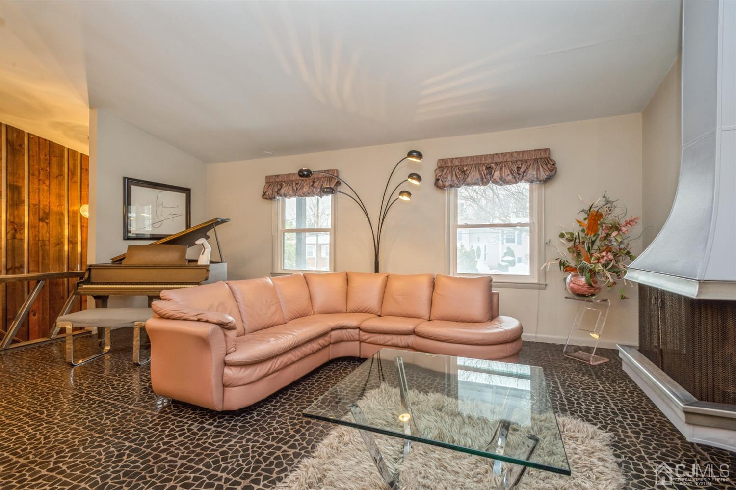 9 Wilk Road Edison, NJ 08837 - Photo 4 of 33 Gallery Image 4