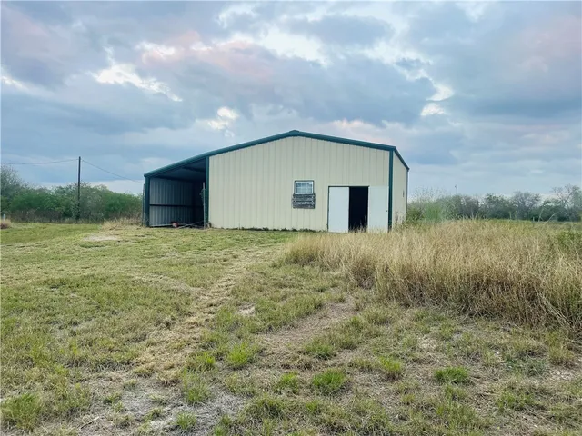 $296,000 | 42 West Fm 738, Orange Grove, TX 78372