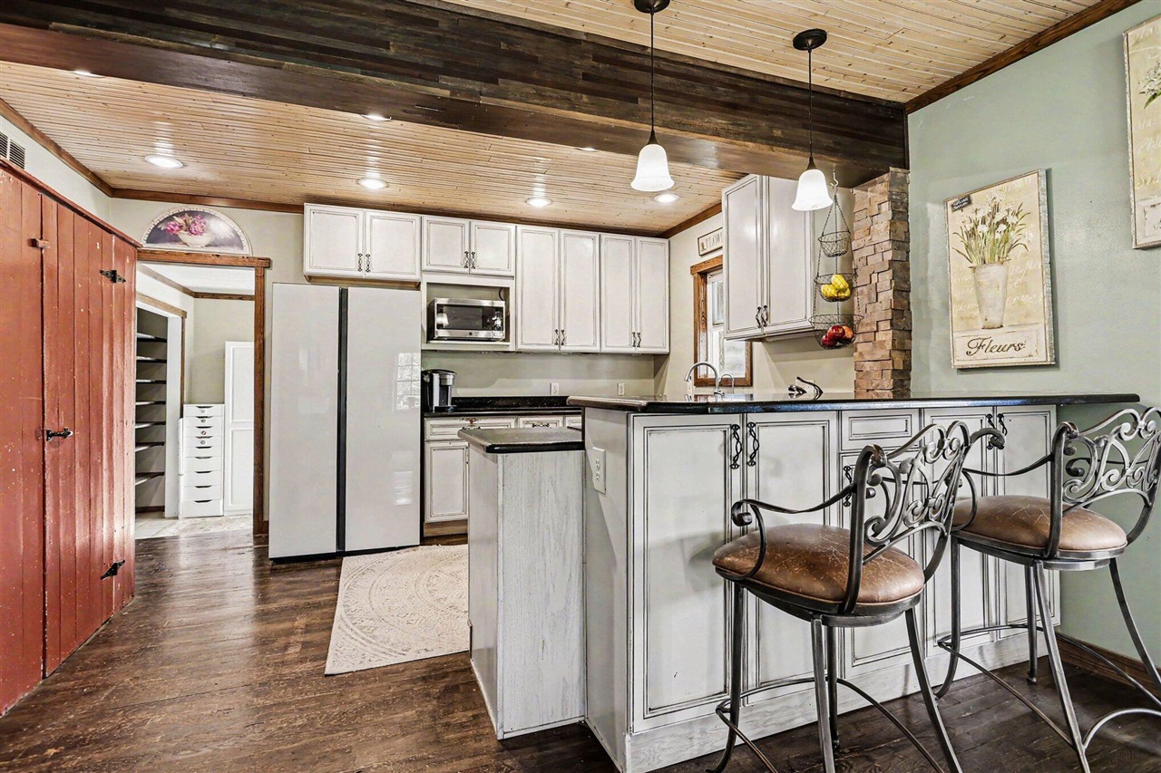2175 East Hinchman Road Berrien Springs, MI 49103 - Photo 10 of 62