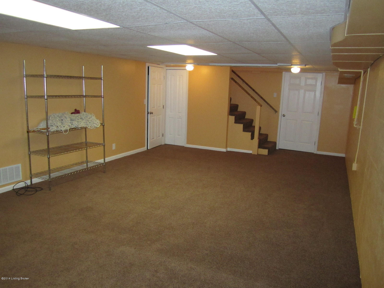 211 South Hampton Road Louisville, KY 40222 - Photo 24 of 30 Large family room in Lower Level
