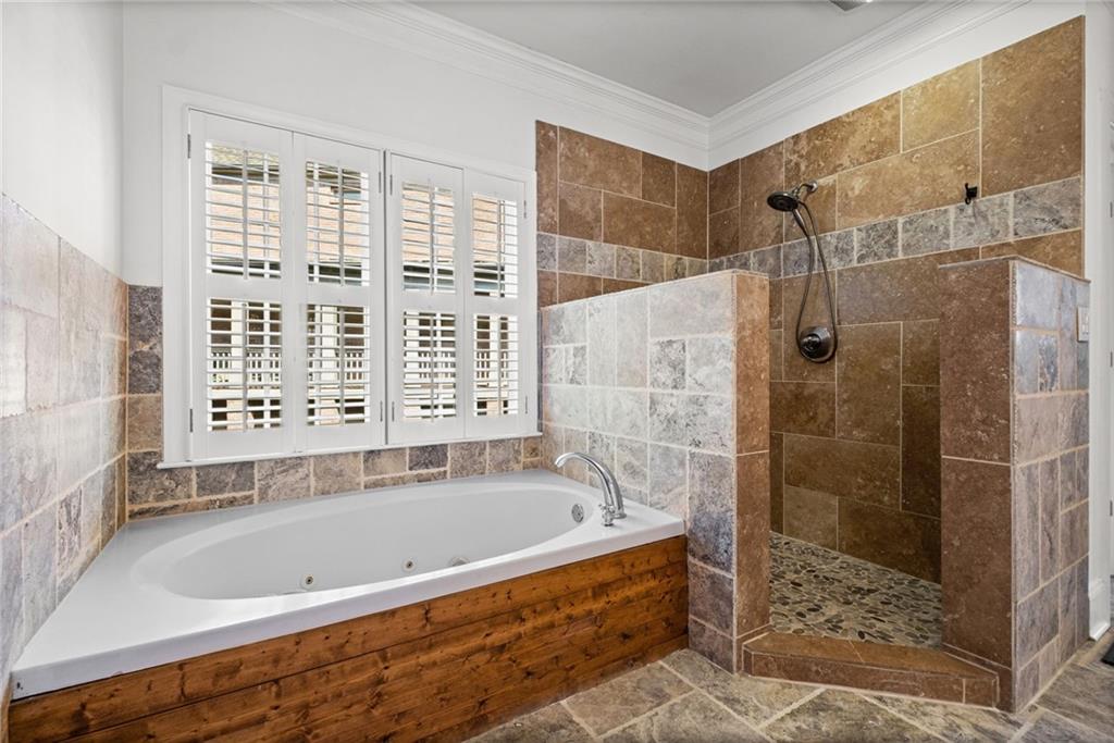 5015 Rockingham Drive Roswell, GA 30075 - Photo 35 of 86 Gallery Image 35