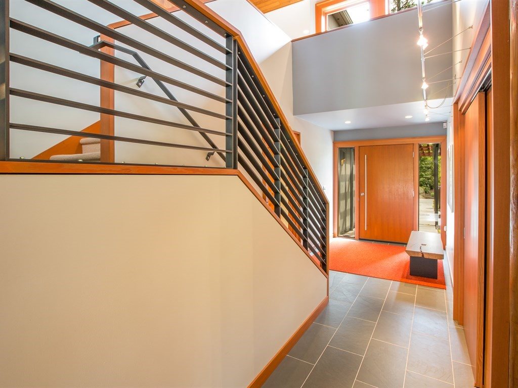 1521 East Overbluff Road Spokane, WA 99203 - Photo 3 of 20 Gallery Image 3