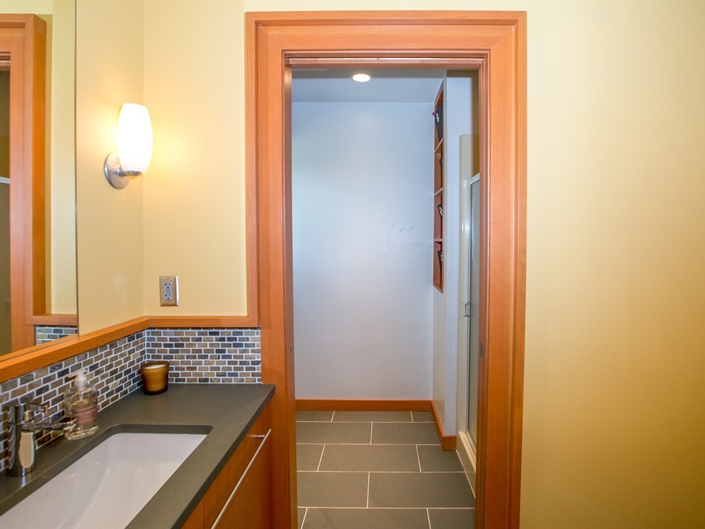 1521 East Overbluff Road Spokane, WA 99203 - Photo 8 of 20 Gallery Image 8