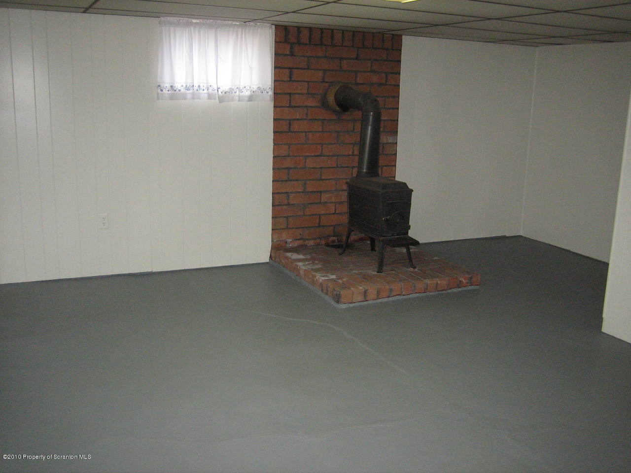 29 Myrtle Street Waymart, PA 18472 - Photo 3 of 11 Gallery Image 3