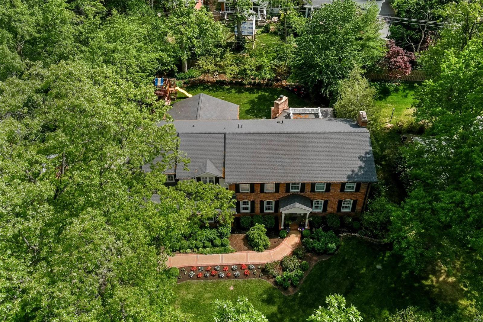 9878 Wild Deer Road St. Louis, MO 63124 - Photo 3 of 35 Gallery Image 3