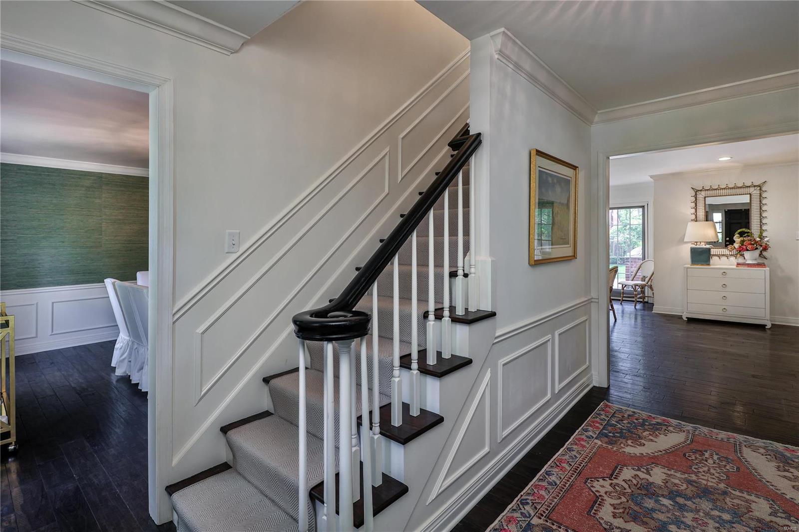 9878 Wild Deer Road St. Louis, MO 63124 - Photo 4 of 35 Gallery Image 4