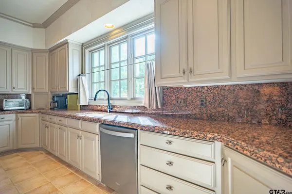 $1,432,600 | 1520 Clubview Drive, Tyler, TX 75701