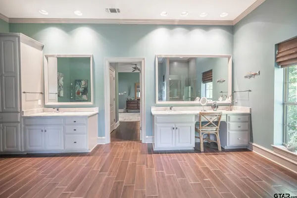 $1,432,600 | 1520 Clubview Drive, Tyler, TX 75701