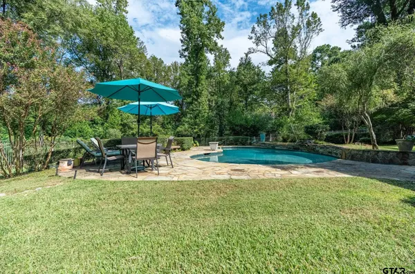 $1,432,600 | 1520 Clubview Drive, Tyler, TX 75701