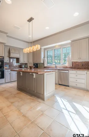 $1,432,600 | 1520 Clubview Drive, Tyler, TX 75701