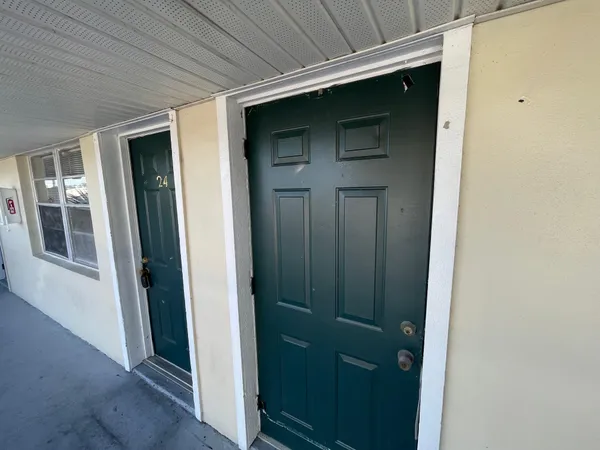 $1,300 | 2170 Knox McRae Drive, Unit 24, Titusville, FL 32780