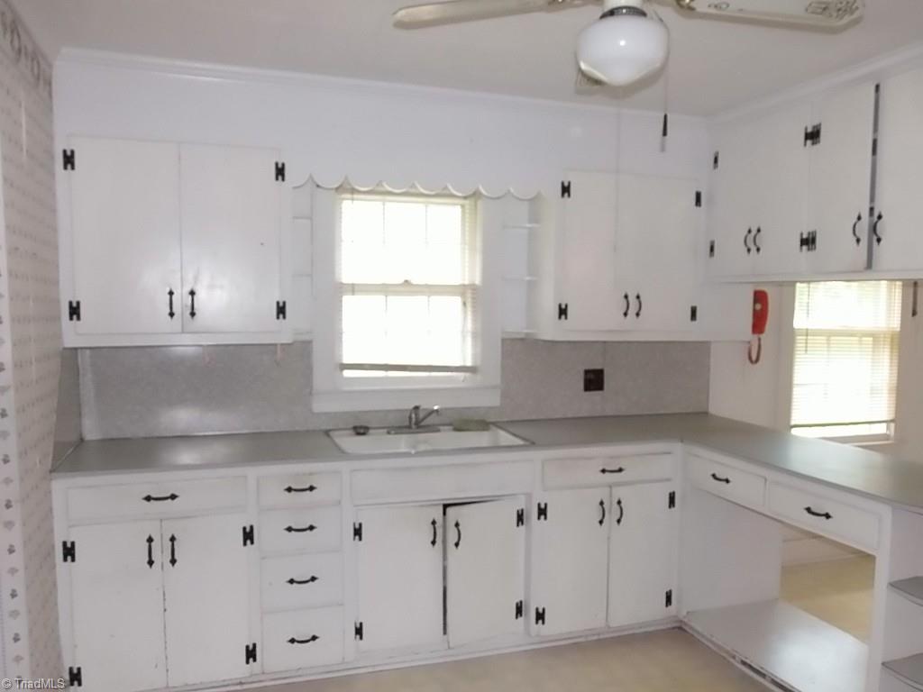 1058 Copeland School Road Dobson, NC 27017 - Photo 11 of 22 Kitchen